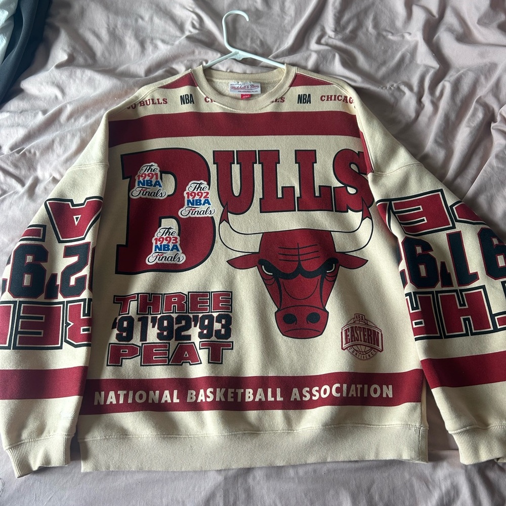Mitchell & Ness Bulls Cream and Burgundy Crewneck Sweater